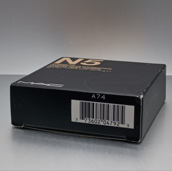 MAC Cosmetics Studio Fix Powder Plus Foundation shade N5 Full Size - Picture 5 of 5